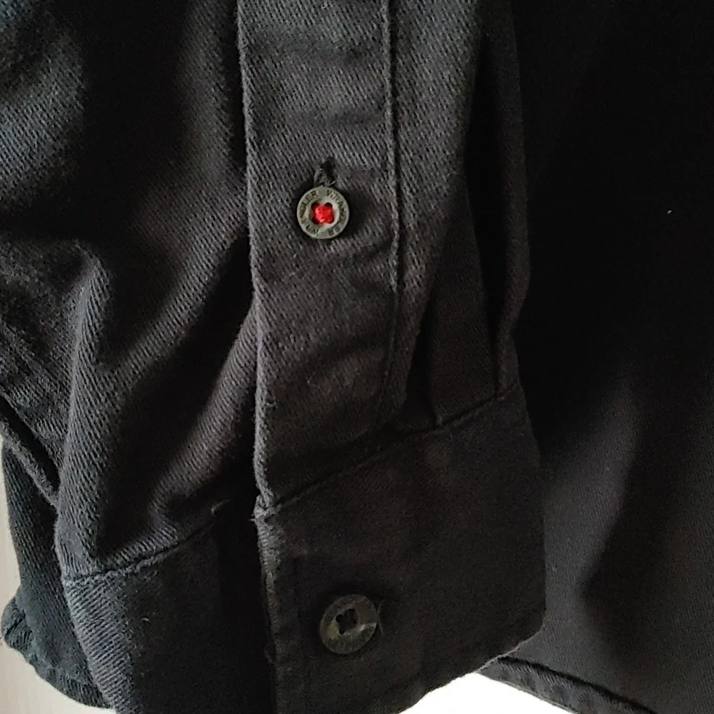 Wrangler Men's LG Black Button Down Shirt Faded From Wash - Picture 3 of 7